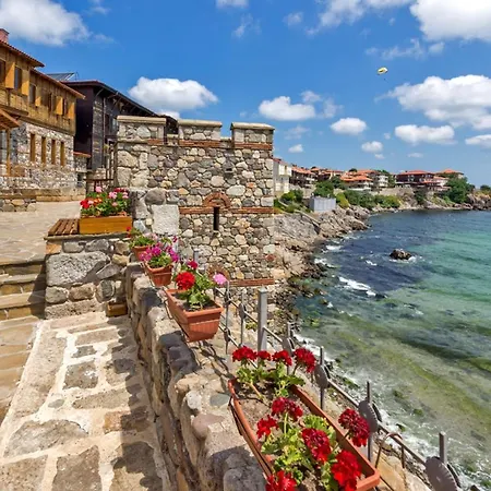 Nocleg ze śniadaniem Marina Sands Bijou Boutique Is An Excellent Choice For Travelers Visiting Obzor