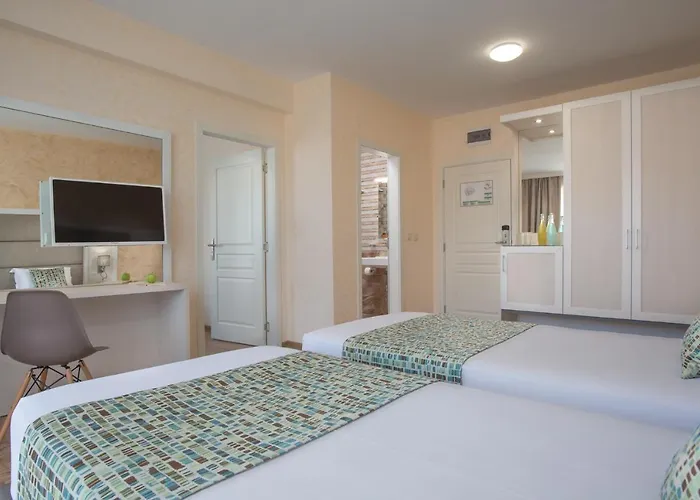 Marina Sands Bijou Boutique Is An Excellent Choice For Travelers Visiting 4* Obsor